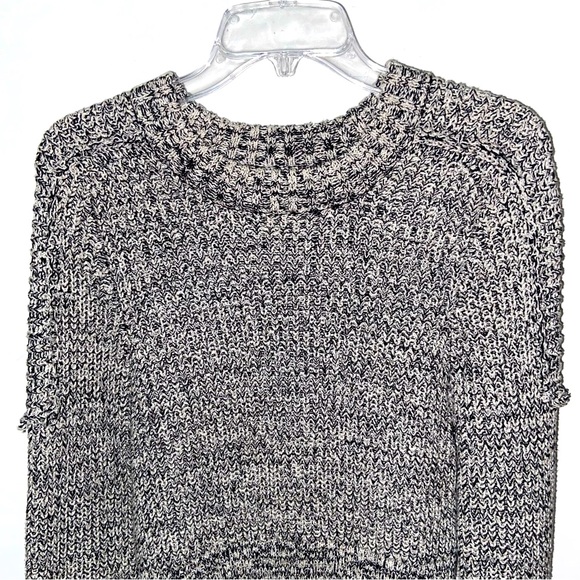 URBAN OUTFITTERS - Knit Sweater - Picture 1 of 7